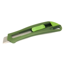 Нож со сменным лезвием с фиксацией "Дело Техники" 18 мм пластиковый корпус